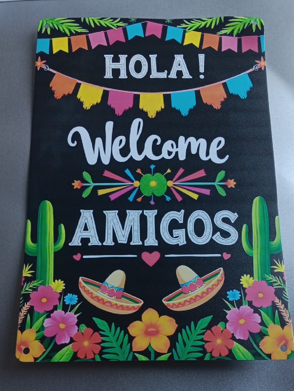 WELCOME AMIGOS COLORFUL WALL ART SIGN- MULTICOLOR